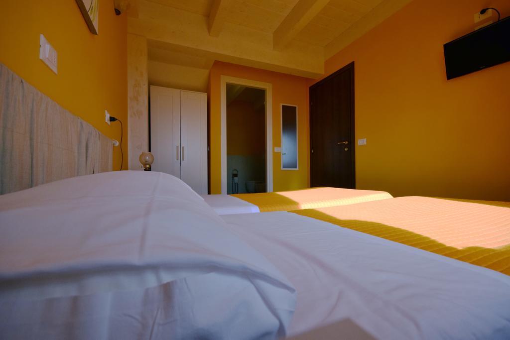 Agriturismo Al Rifugio Divino Belvedere Ostrense Dış mekan fotoğraf